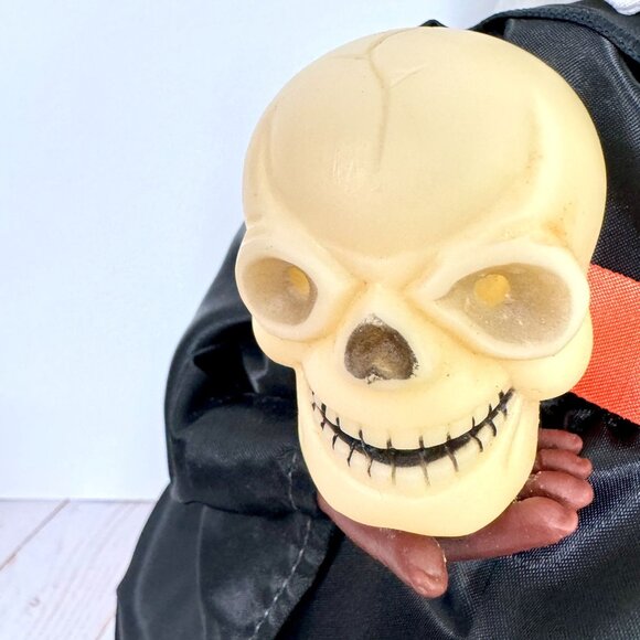 Vintage Animated Scary Halloween Witch 15" Holding Skull Witch Talks Eyes Glow - Picture 9 of 12